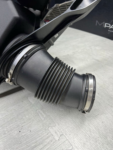 18-23 BMW F90 F91 F92 F93 M5 M8 LEFT AIR FILTER HOUSING INTAKE ASSEMBLY OEM