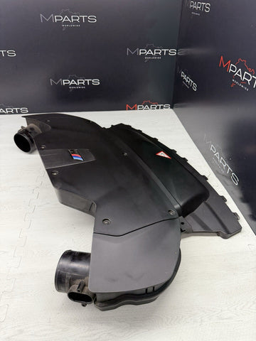 2014-2019 BMW F85 X5M Engine Air Intake Filter Box Housing 7638564 OEM