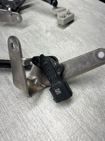 19-25 BMW GO5 X5 G06 X6 F96 X6M REAR RIDE HEIGHT HEADLAMP LEVEL SENSOR SET