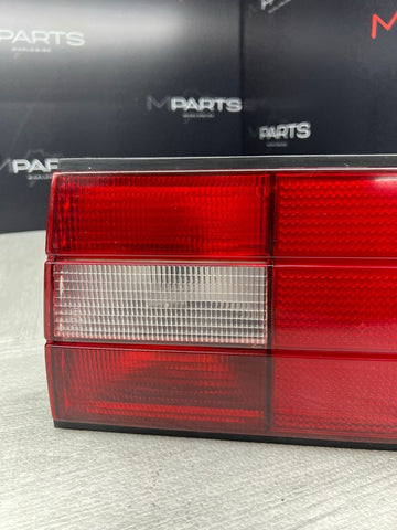 88-93 BMW E30 3-Series Right Rear Tail Light Lamp Late Model Factory OEM