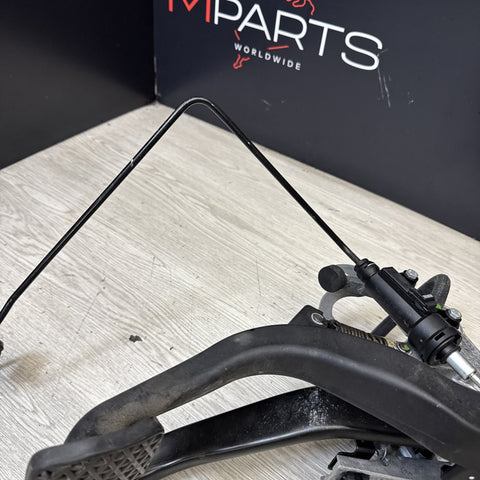 08-13 OEM BMW E90 E92 E93 M3 MANUAL TRANSMISSION Pedal Assembly Clutch Brake