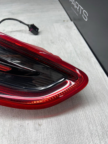 2015-2018 PORSCHE MACAN - Right Outer TAIL Light / LAMP 95B945096N