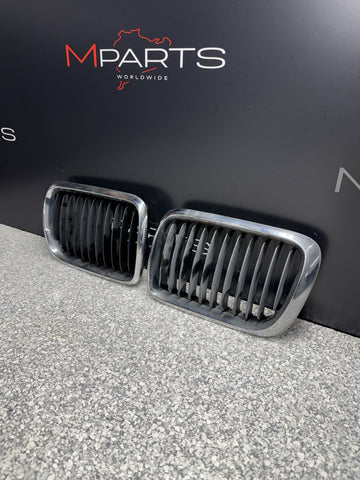 OEM BMW E36 Facelift Front Kidney Grilles Set Pair 96-99 328 323 M3 318 325