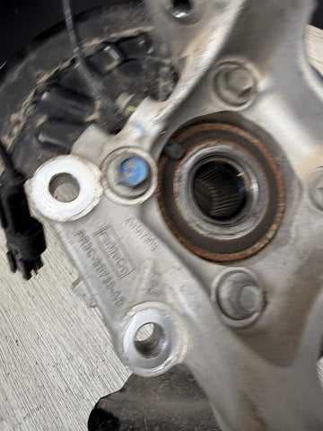 24-25 FORD MUSTANG REAR LEFT DRIVER SIDE SPINDLE KNUCKLE HUB OEM PR3C-5B759-AB