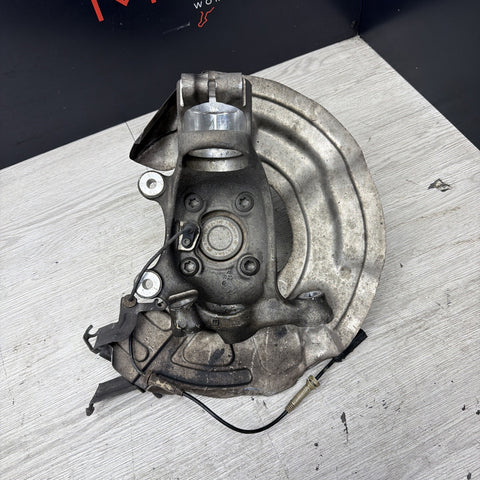 15-20 OEM BMW F80 F82 F83 M3 M4 Front Left Hub Spindle Knuckle Wheel *Notes*