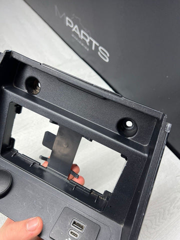 2024-2025 FORD MUSTANG GT CENTER CONSOLE WIRELESS CHARGER PHONE COVER PANEL OEM