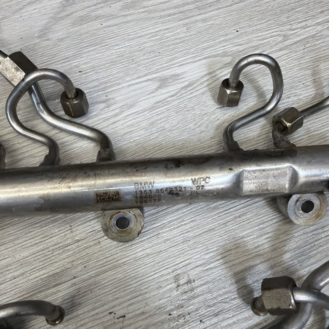 BMW F10 F12 M5 M6 RIGHT & LEFT FUEL RAIL PAIR 8649320 8649321