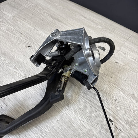 08-13 OEM BMW E90 E92 E93 M3 MANUAL TRANSMISSION Pedal Assembly Clutch Brake