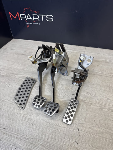 00-05 HONDA S2000 S2k PEDAL SET GAS BRAKE & CLUTCH PEDALS W ALL SENSORS OEM Ap1