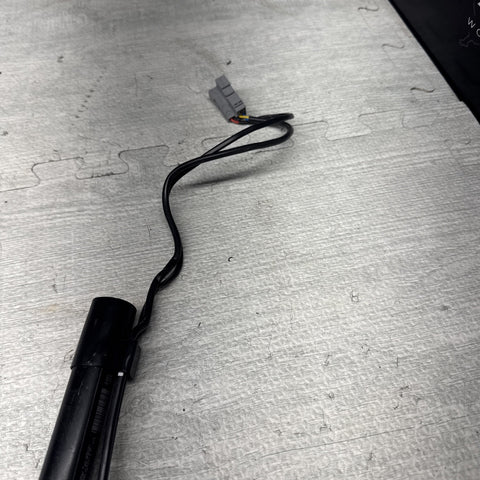 OEM BMW E82 E84 E88 E89 E90 E92 Front Right Passenger Seat Belt Buckle Tensioner