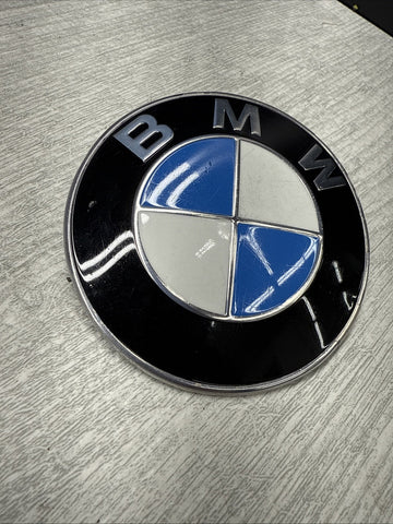 2018-2023 BMW M550XI G30 REAR TRUNK LID EMBLEM LOGO BADGE 51147463715 OEM