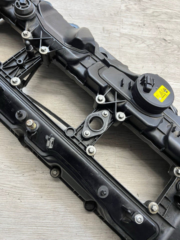 15-20 OEM BMW F80 F82 F83 F87 M2 M3 M4 S55 Engine Cylinder Head Valve Cover