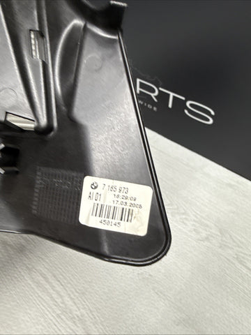 99-06 BMW E46 3 Series M3 Left Driver Side Tail Light Bulb Socket Panel 6920701