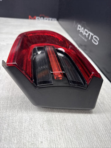 2015-2018 PORSCHE MACAN RIGHT INNER TAIL LIGHT/ LAMP LED - 95B945094G