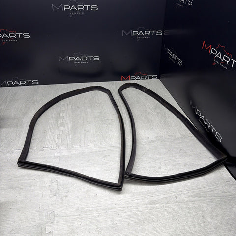 BMW 94-99 E36 M3 Coupe Panel Window Gaskets Seal Black Quarter Rear OEM