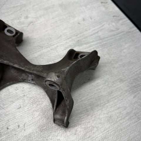 08-13 BMW 3 Series E90 E92 E93 M3 Gearbox Supporting Bracket Mount OEM 7840415