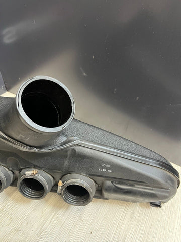 06-10 BMW E60 E63 E64 M5 M6 S85 V10 Engine Cover Intake Manifold Plenum