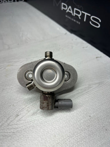 2010–2018 BMW 5 6 7 Series X5 X6 V8 Engine High Pressure Fuel Pump OEM 7599865