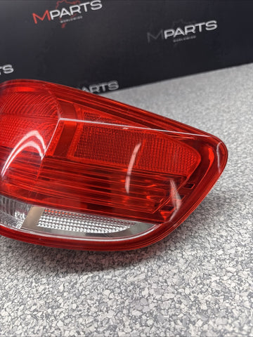OEM 07-10 BMW E92 328i 335 M3 Damage Right Tail Light 7174404 Used