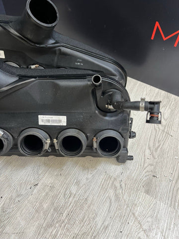 06-10 BMW E60 E63 E64 M5 M6 S85 V10 Engine Cover Intake Manifold Plenum