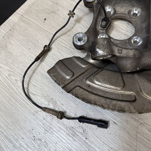 15-20 OEM BMW F80 F82 F83 M3 M4 Front Left Hub Spindle Knuckle Wheel *Notes*