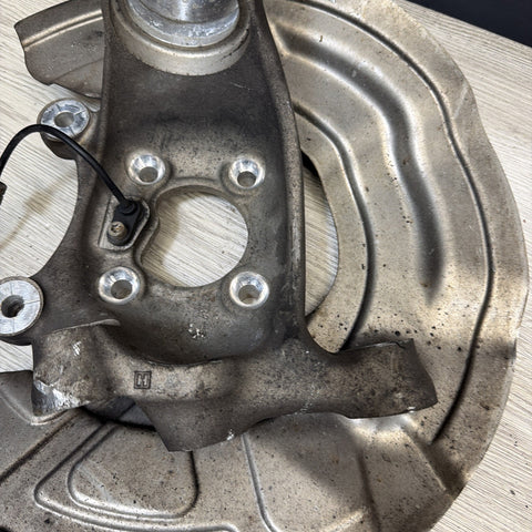 15-20 OEM BMW F80 F82 F83 M3 M4 Front Left Hub Spindle Knuckle Wheel *Notes*