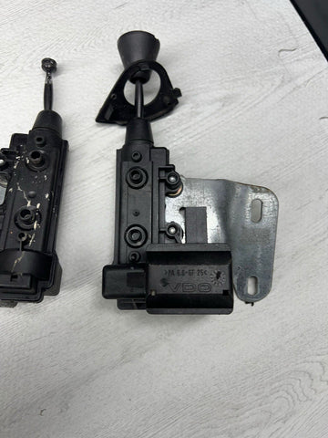 BMW E46 M3 330ci 325ci REAR WINDOW VENT REGULATOR MOTORS 8238744