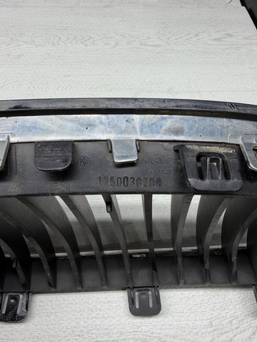 08-13 BMW E92 E93 M3 FRONT LEFT DRIVER BUMPER KIDNEY GRILL GRILLE OEM