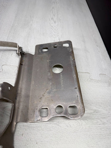 08-13 BMW E90 E92 E93 M3 Front Bumper Right Passenger Side Bracket Mount OEM