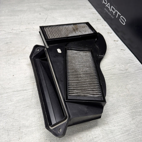 08-13 Bmw E92 M3 Front Right Upper Top Cabin Micro Filter Housing Cover Oem