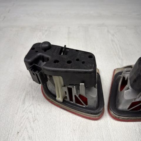 03-06 BMW E46 325 330 M3 Trunk Mounted Inner Tail Lights 6920706