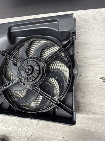 96-99 BMW Z3M M52 ENGINE COOLING PUSHER FAN MOTOR W SHROUD 8397474 OEM