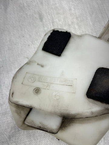 94-97 BMW E36 M3 3 Series Z3 Z3M WINDSHIELD WASHER FLUID RESERVOIR TANK