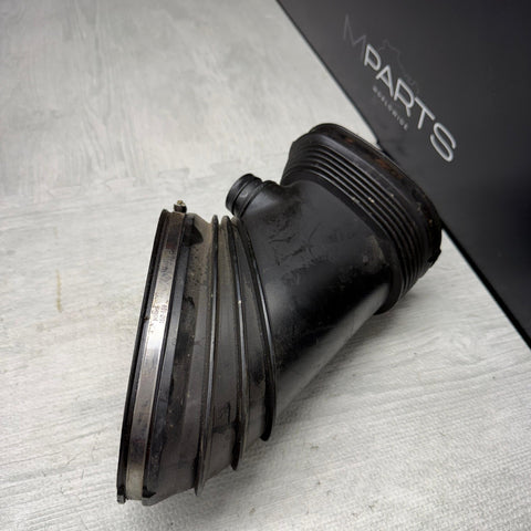 2008-2013 BMW M3 E90 E92 Intake Hose / Air Intake Boot OEM 783828602 / 7838286
