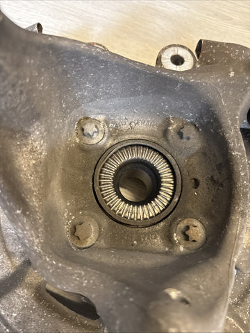 2012-2019 BMW F06 F10 M5 M6 RIGHT PASSENGER REAR SPINDLE KNUCKLE HUB