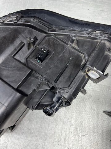 04-07 BMW E63 E64 M6 Front Adaptive Bi-Xenon Headlights OEM Set Pair