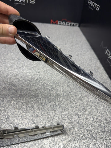 08-13 BMW E92 E93 M3 Fender Grilles Side Marker Lights Chrome OEM Factory