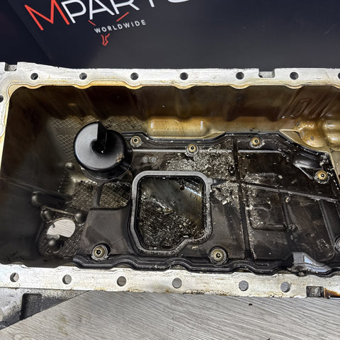 BMW F80 F82 F83 M3 M4 15-20 Engine Oil Pan S55 7854463 *Notes*