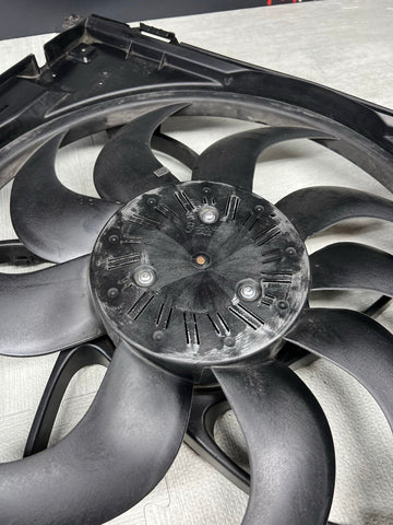 12-16 BMW F30 F32 335I 428I 435I M-SPORT ENGINE COOLING FAN MOTOR SHROUD 850W