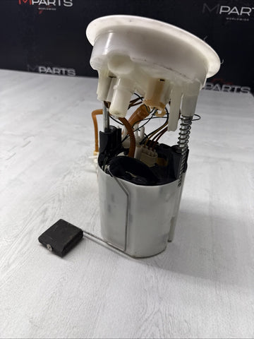 BMW E90 E92 E93 M3 Fuel Pump Sending Unit Assembly 2283477 Passenger Right OEM
