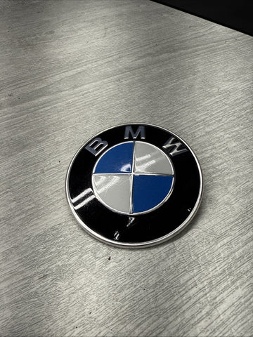 2018-2023 BMW M550XI G30 REAR TRUNK LID EMBLEM LOGO BADGE 51147463715 OEM