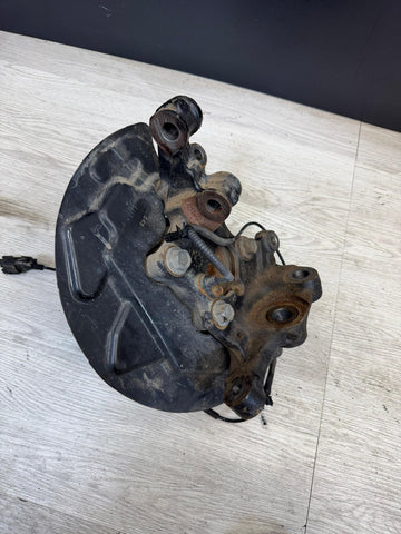 2022 FORD MUSTANG FRONT RIGHT PASSENGER SPINDLE KNUCKLE BEARING HUB OEM