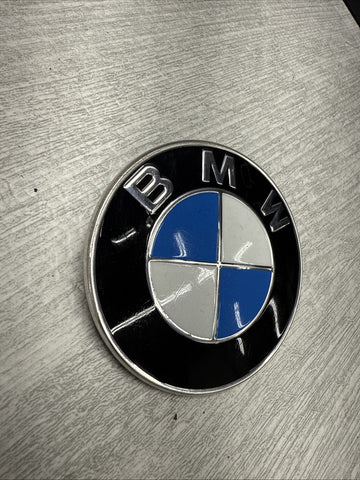 2018-2023 BMW M550XI G30 REAR TRUNK LID EMBLEM LOGO BADGE 51147463715 OEM