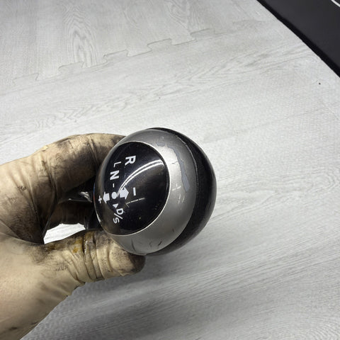 06-10 BMW E60 E63 E64 M5 M6 SMG Transmission Shift Knob & Boot 7898248 *Notes*