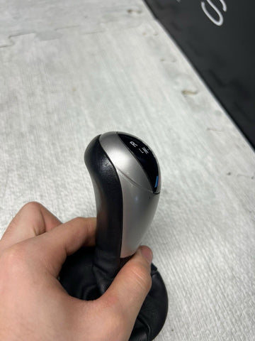 06-10 BMW E60 E63 E64 M5 M6 SMG Transmission Shift Knob & Boot 7898248
