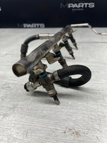 08-13 BMW E90 E92 E93 M3 V8 S65 Fuel Rail Rails + Injector Injectors