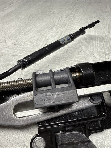 1999-2006 BMW E46 325CI 330CI M3 CONVERTIBLE TOP FRONT LATCH LEFT DRIVER