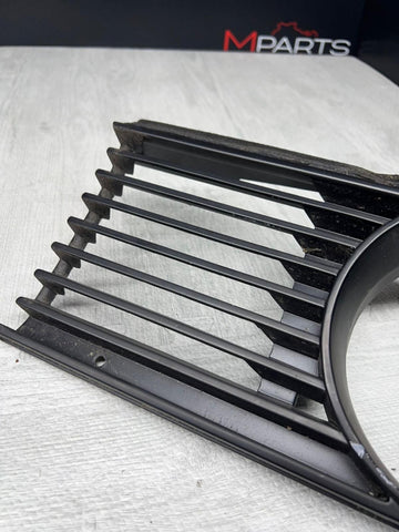 84-92 BMW 318i Left (1 945 885.0) & Right (1 876 094.0) Headlight Grille E30 OEM