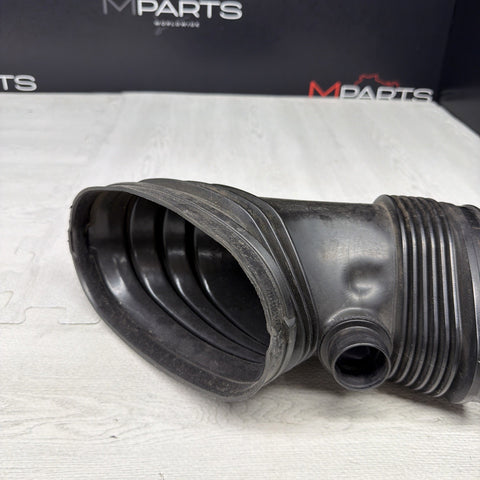 2008-2013 BMW M3 E90 E92 Intake Hose / Air Intake Boot OEM 783828602 / 7838286