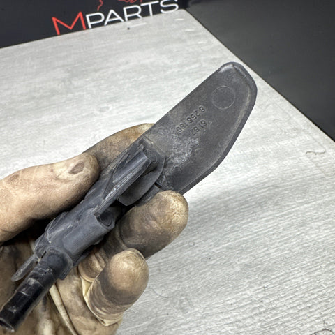 01-06 BMW E46 M3 Right Passenge Head Light Washer Jet Cover 8256180 Steel Gray